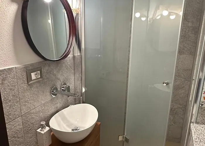 Guest house La Grotta Dell'orso 3*